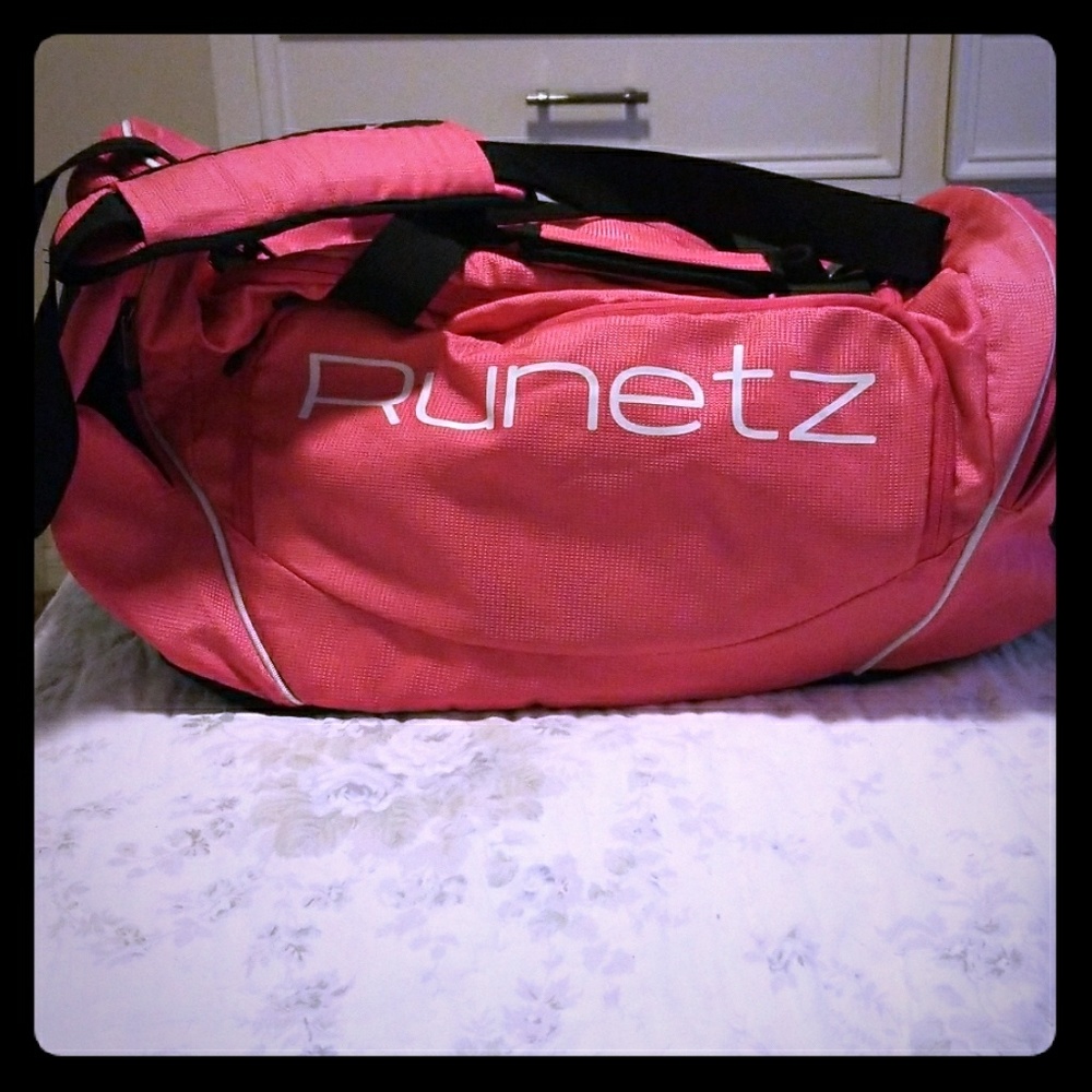 Runetz pink gym duffle